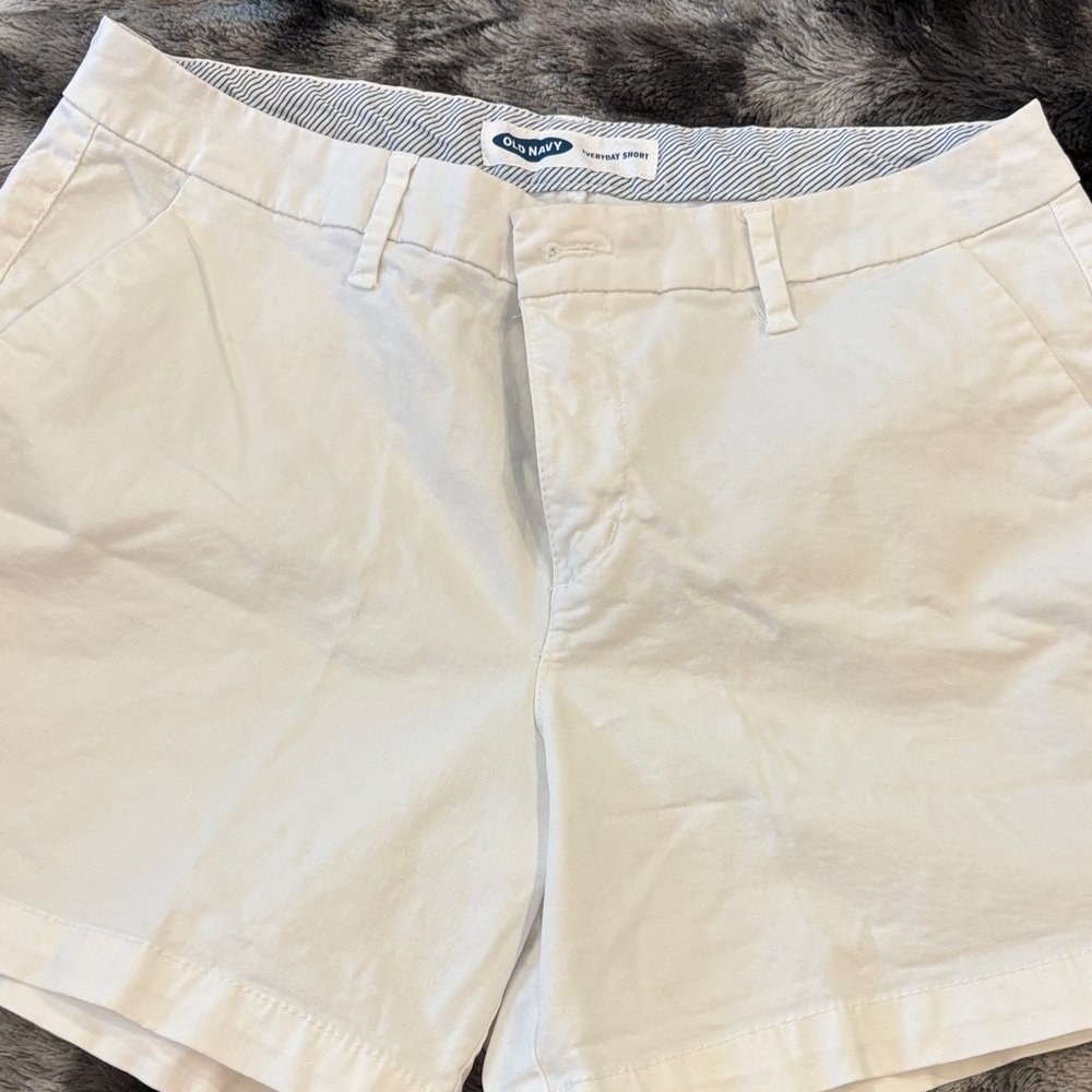 Old Navy White Shorts Casual Cotton Blend